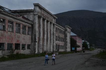 Кировск. Здание бывшего горно-технического техникума.