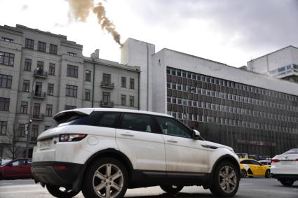 Москва. Пожар в офисном здании на Зубовском бульваре.