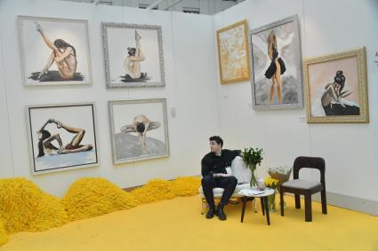 Москва.   На открытии ярмарки современного искусства и арт-форума Art Russia Fair.