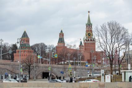 Москва.  Спасская башня московского Кремля.