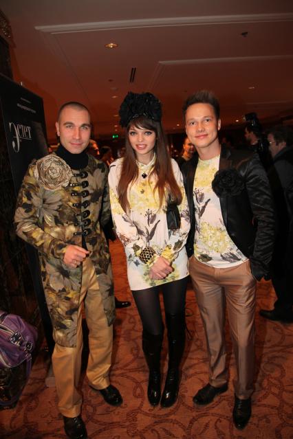 Lotte Hotel. Новогодняя вечеринка FASHION NEW YEAR 2011. На снимке (слева направо): участники группы HI-FI Тимофей Пронькин, Олеся Липчанская и Кирилл Колгушкин