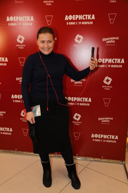 Кинотеатр ВРЕМЕНА ГОДА. Премьера фильма АФЕРИСТКА. 2021. На снимке: актриса Мария Голубкина