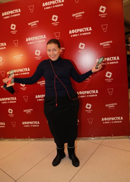 Кинотеатр ВРЕМЕНА ГОДА. Премьера фильма АФЕРИСТКА. 2021. На снимке: актриса Мария Голубкина