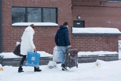 Санкт-Петербург. Жители одной из пострадавших квартир жилого комплекса `До Ре Ми` на улице Репищева 10, где прогремел взрыв газового баллона.