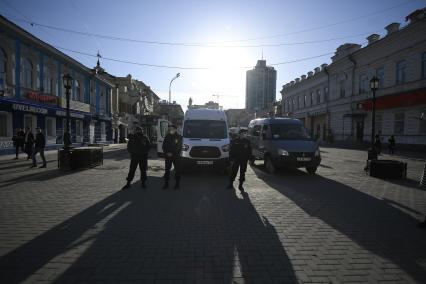 Екатеринбург. Сотрудники полиции готовятся к несогласованному шествию сторонников оппозиционера Алексея Навального