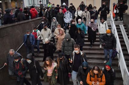 Москва. Участники несанкционированной  акции в поддержку Алексея Навального.