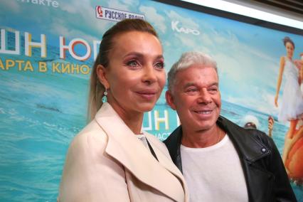 Кинотеатр КАРО 11 ОКТЯБРЬ. Премьера фильма РАШН ЮГ. 2021. На снимке: певец Олег Газманов и его супруга Марина