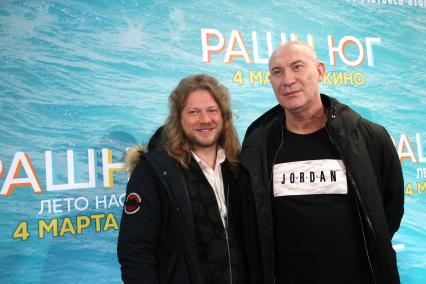 Кинотеатр КАРО 11 ОКТЯБРЬ. Премьера фильма РАШН ЮГ. 2021.  На снимке: актер Игорь Жижикин (справа)