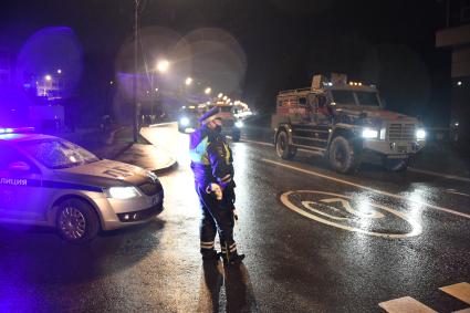 Москва. Бронированный корпусной автомобиль (БКА) `Патруль` вооружения Росгвардии РФ во время передислокации с военного полигона `Алабино` для участия в параде Победы на Красной площади.