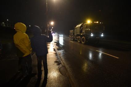 Москва.  Военная техника  во время передислокации с военного полигона `Алабино` для участия в параде Победы на Красной площади.