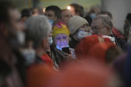 Екатеринбург. Пасхальное богослужения в Свято-Троицком соборе