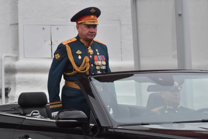 Москва. Министр обороны Сергей Шойну во время военного парада, посвященного 76-й годовщине Победы в Великой Отечественной войне.