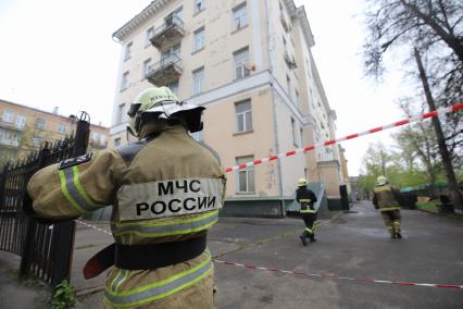 Москва. Последствия пожара в гостинице `Вечный зов`.