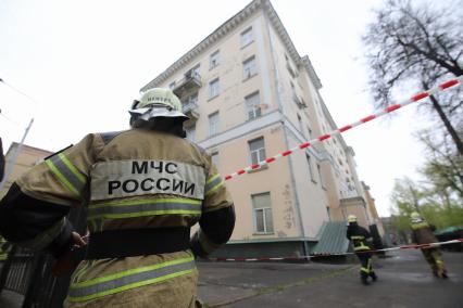 Москва. Последствия пожара в гостинице `Вечный зов`.