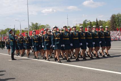 Самара. Военнослужащие во время парада, посвященного 76-й годовщине Победы в Великой Отечественной войне.