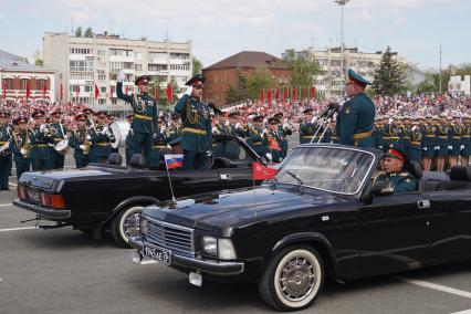 Самара. Военнослужащие во время парада, посвященного 76-й годовщине Победы в Великой Отечественной войне.