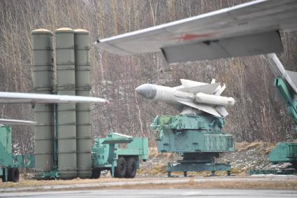 Мурманская область. Экспозиция под открытым небом  в музее военно-воздушных сил Северного флота.