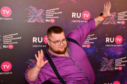 Московская область.  Ведущий Дима Красилов  на церемонии вручения X Русской музыкальной премии телеканала RU.TV в концертном зале `Крокус Сити Холл`.