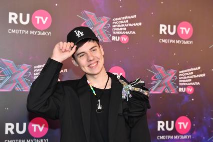 Московская область. Певец Кирилл Скрипник на церемонии вручения X Русской музыкальной премии телеканала RU.TV в концертном зале `Крокус Сити Холл`.