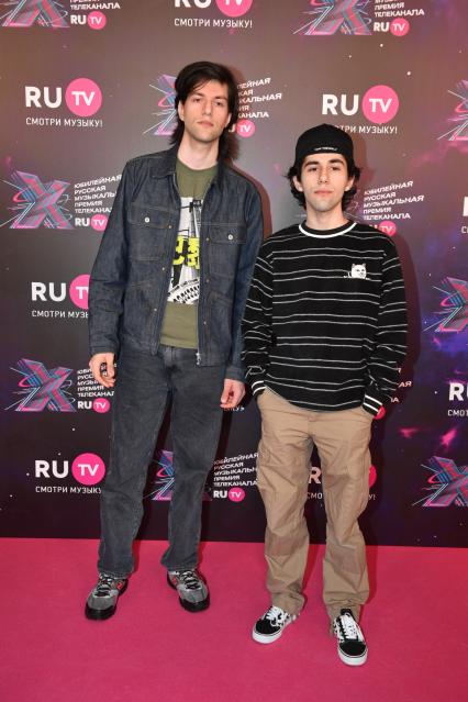 Московская область. Дуэт Rauf & Faik (Рауф и Фаик Мирзаевы) на церемонии вручения X Русской музыкальной премии телеканала RU.TV в концертном зале `Крокус Сити Холл`.