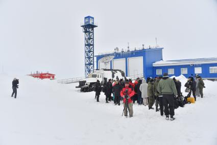 Архангельская область. Журналисты на Российской военной базе`Арктический трилистник`на острове Земля Александры архипелага Земля Франца-Иосифа.