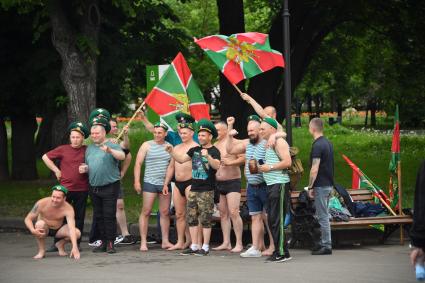 Москва. Пограничники в запасе во время празднования Дня пограничника  в Парке Горького.