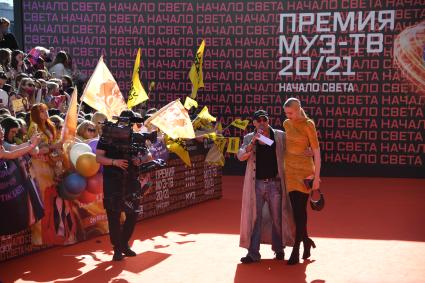 Москва. Модель, телеведущая, блогер Мария Миногарова и ведущий Дмитрий Нагиев перед церемонией вручения ежегодной национальной телевизионной премии в области популярной музыки `МУЗ-ТВ 20/21.Начало Света` во дворце спорта `Мегаспорт`.