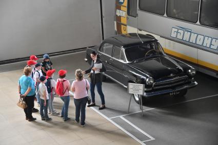 Московская область. Звездный городок. Служебный автомобиль `Волга М-21`Юрия Гагарина в Центре подготовки космонавтов им. Ю.А. Гагарина.