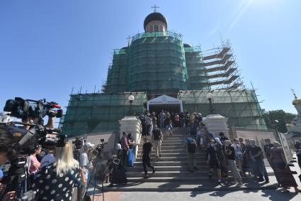 Москва. Во время церемонии прощания с актером и музыкантом Петром Мамоновым на территории Донского монастыря.