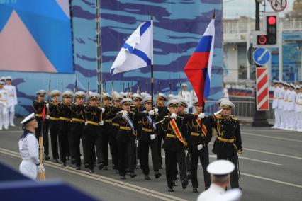 Санкт-Петербург. Военнослужащие на репетиции Главного военно-морского парада в честь Дня Военно-морского флота России в акватории Невы.