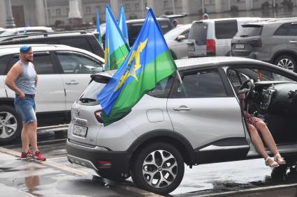 Москва. Во время празднования Дня Воздушно-десантных войск России на ВДНХ.