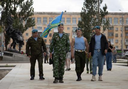 Пермь. Десантники во время празднования Дня Воздушно-десантных войск России.