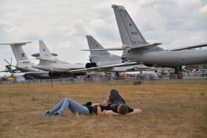 Жуковский. Посетители на Международном авиационно-космическом салоне МАКС-2021.