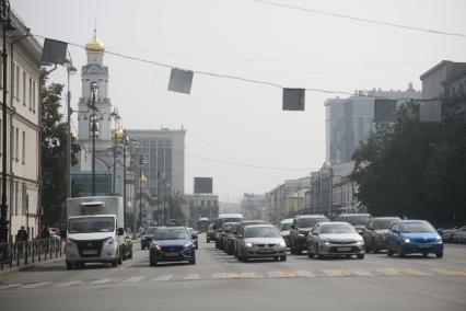 Екатеринбург. Смог вызванный лесными пожарами в Якутии и Сибири