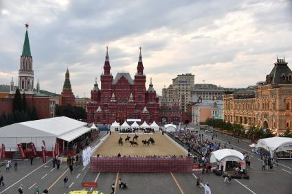 Москва. Во время выступления в рамках XIV Международного военно-музыкального фестиваля `Спасская башня` на Красной площади.