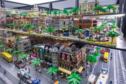 Москва. Музей лего Brick Star в `Неглинной галерее`.