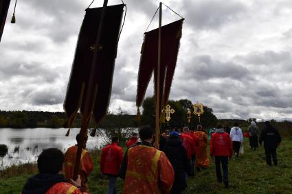 Московская область. Во время Елисаветинского крестного хода, посвященного 130-летию присоединения к православию Великой Княгини Елизаветы Фёдоровны.