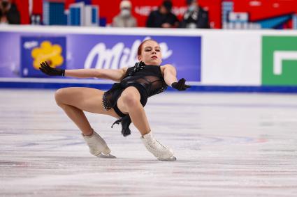 Челябинск. Спортсменка Александра Трусова во время произвольной программы женского одиночного катания на контрольных прокатах сборной России по фигурному катанию на ледовой арене `Трактор`.