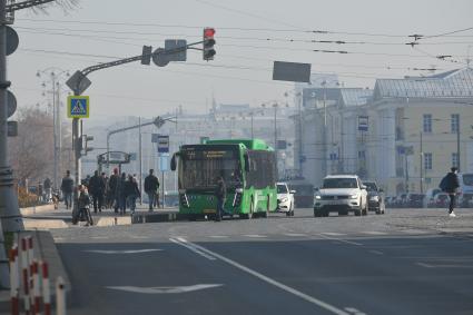 Екатеринбург. Полоса для общественного транспорта на одной из улиц города