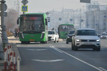 Екатеринбург. Полоса для общественного транспорта на одной из улиц города