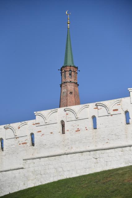 Казань. Башня Сююмбике в Казанском кремле.