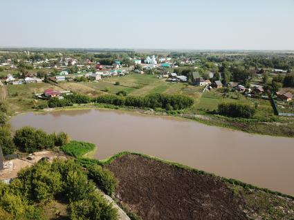 Республика Татарстан. Во время исполнения проекта `Сохранение уникальных водных объектов`.