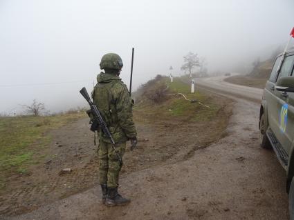 Азербайджан. На въезде в г.Шуша. Наблюдательный пост №6 российских миротворцев из 15-й отдельной мотострелковой бригады.