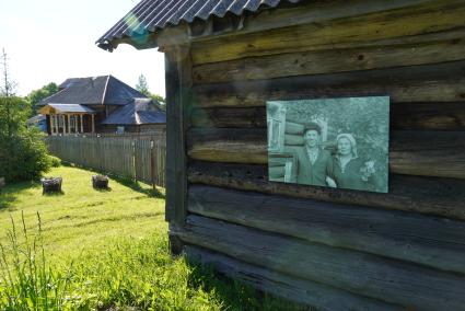 Ярославская область, д. Учма. Фотография с бывшими жителями этой старинной волжской деревни.