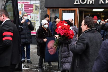 Москва. После церемонии прощания с продюсером, создателем фестиваля `Кинотавр` Марком Рудинштейном в Доме кино.