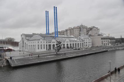 Москва. Дом культуры \"ГЭС-2\", расположенный  в здании бывшей городской электростанции на Болотной набережной.