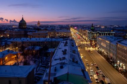 Санкт-Петербург. Вид на город и Невский проспект со смотровой площадки башни городской думы.