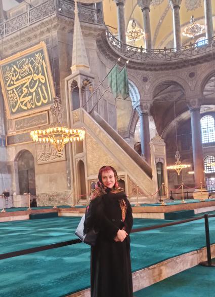 Турция. г. Стамбул. Большая мечеть Айя-София - бывший Собор Святой Софии. Специальный корреспондент `Комсомольской правды` Дарья Асламова.