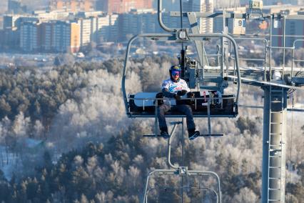 Красноярск. IV этап Кубка мира по сноуборду в дисциплине `сноуборд-кросс` на трассе кластера `Сопка`.