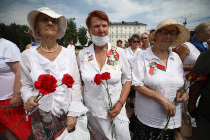 Беларусь, Витебск. Церемония возложения цветов к Вечному огню в рамках Дня Союзного государства.